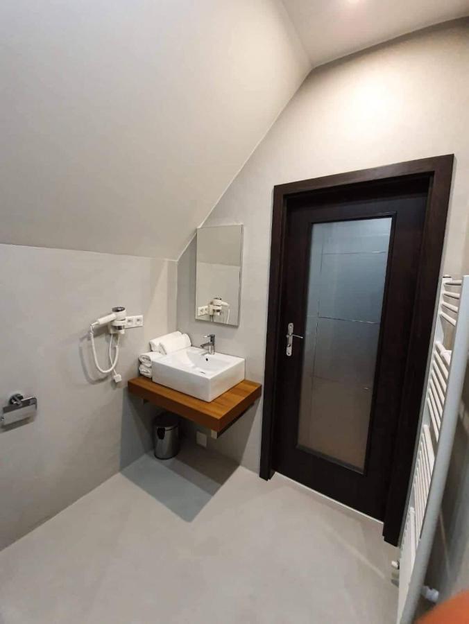 Il Galeone Hotel Stupava Bagian luar foto